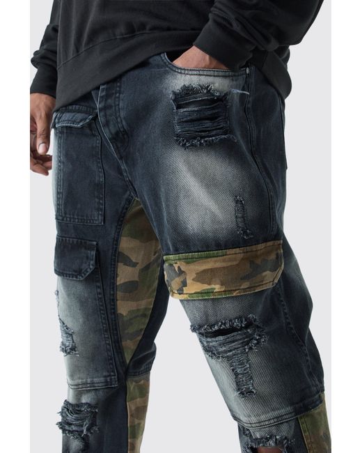 BoohooMAN Plus Slim Rigid Flare Camo Repair Cargo Jeans in Black für Herren