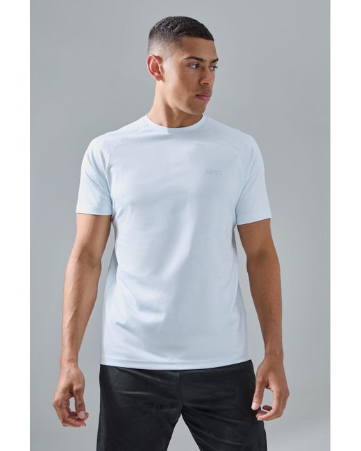 Man Active Camo Raglan Performance T-Shirt Boohoo de color White