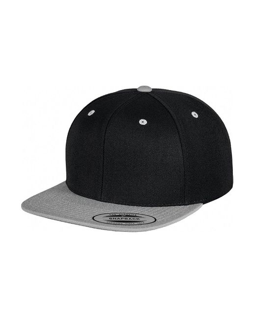 BoohooMAN Black Yupoong The Classic Premium Snapback 2-tone Cap for men