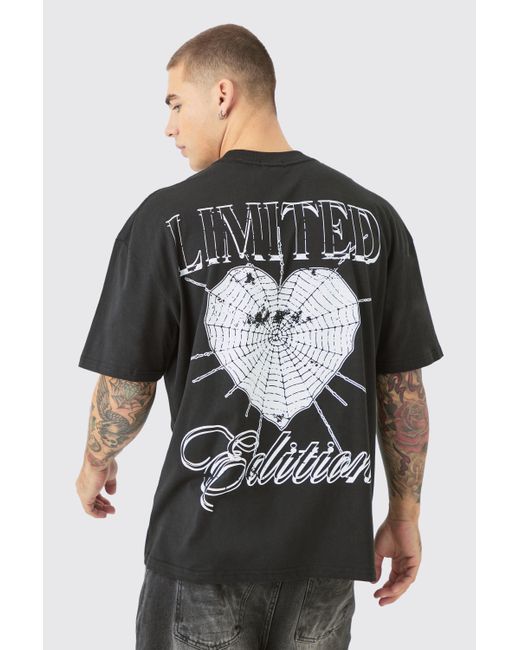 Oversized Extended Neck Web Heart T-Shirt Boohoo de color Gray