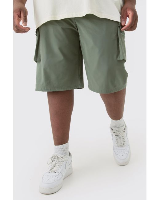 BoohooMAN Green Plus Elastic Relaxed Lightweight Stretch Cargo Short for men