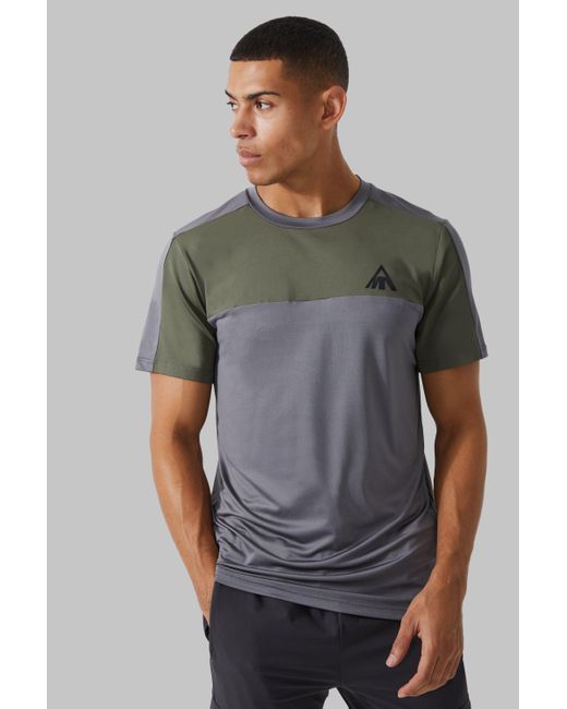 BoohooMAN Gray Man Active Colour Block Panelled T-shirt for men