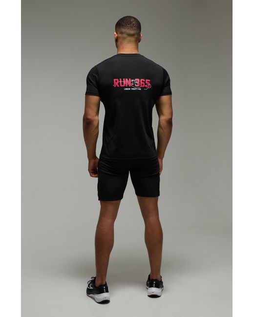 Camiseta Man Active Regular Resistente Con Estampado Running London Boohoo de color Black