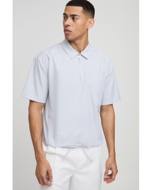 Camisa Oversize De Rayas Con Cordón Elástico En El Bajo Y Detalle De Bolsillo Boohoo de color White