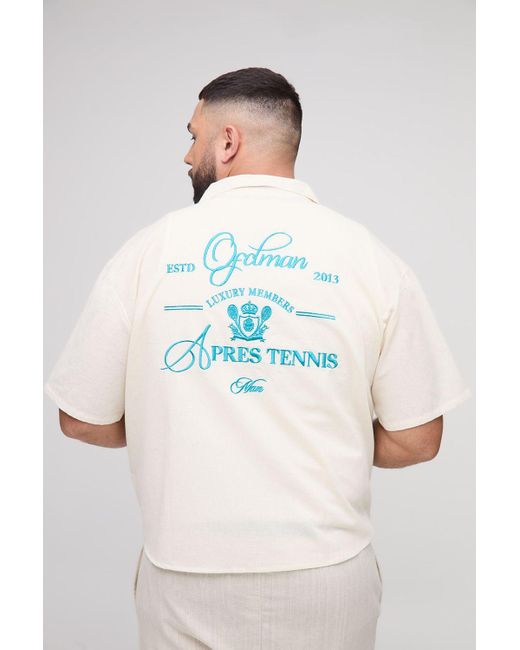 BoohooMAN Plus kastiges Oversize Hemd in Leinenoptik mit Apres Tennis Stickerei in Natural für Herren