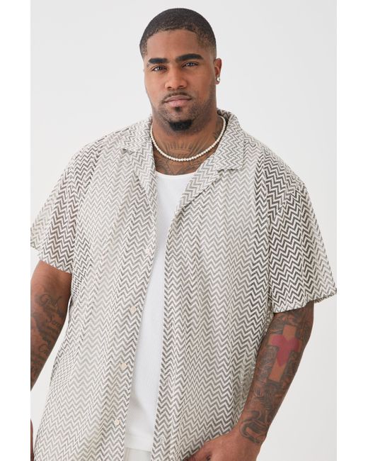 BoohooMAN Plus Short Sleeve Oversized Revere Abstract Open Weave Shirt in White für Herren