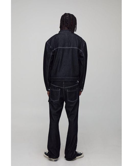 BoohooMAN Slim-Fit Schlagjeans mit Kontrast-Naht in Black für Herren