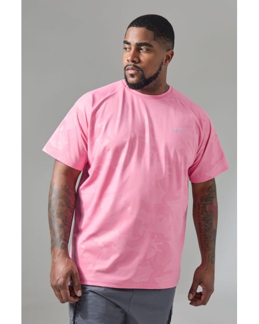 BoohooMAN Pink Plus Active Camo Raglan Performance T-shirt for men