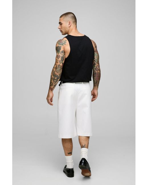 Top Sin Mangas Regular En Relieve Boohoo de color Black