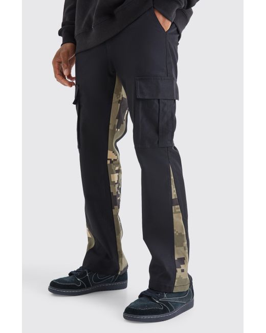 BoohooMAN Slim-Fit Cargo-Hose mit Camouflage-Print in Black für Herren
