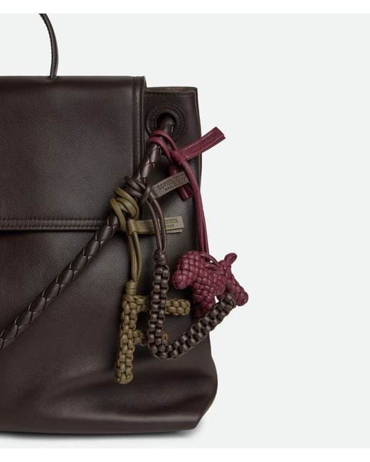 Bottega Veneta Buchstabe V-Charm in White für Herren