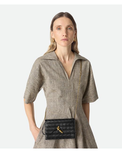 Bottega Veneta Black Andiamo Pouch Mit Kette