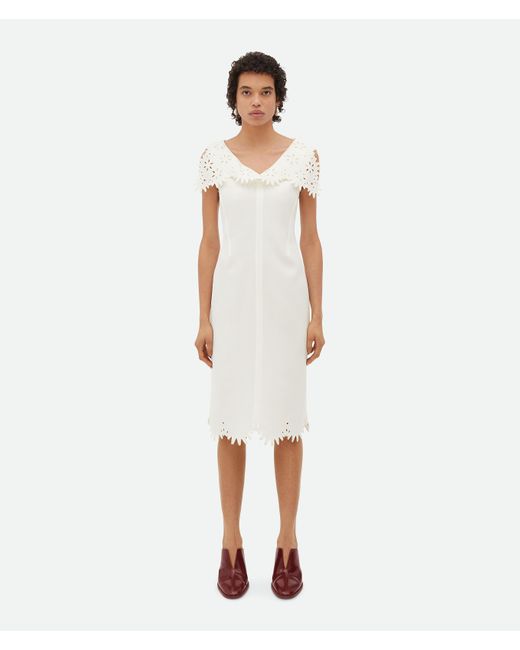 Bottega Veneta White Kleid Aus Viskose Und Seide Mit Englischer Stickerei