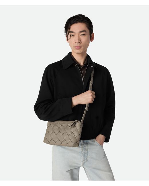 メンズ Bottega Veneta ディアゴ ファスナー メッセンジャー グレー | Lyst