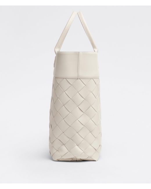 Bottega Veneta マキシ イントレチャート トート White