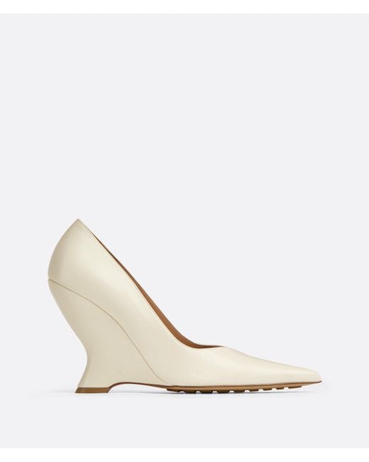 Bottega Punta Pump in White Lyst