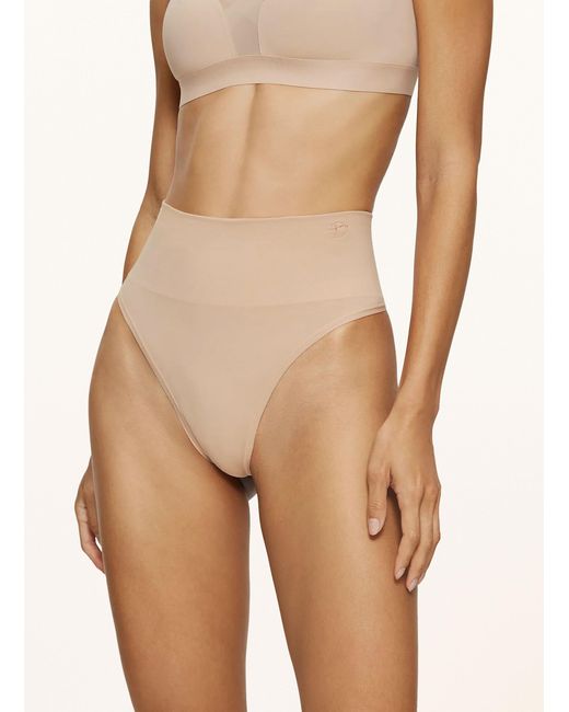 Triumph Natural Shape-String SOFT SCULPT