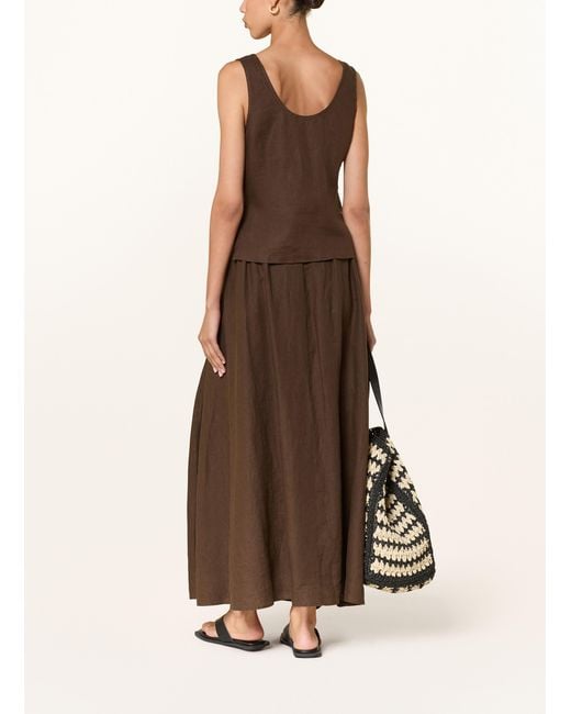 Closed Brown Leinen