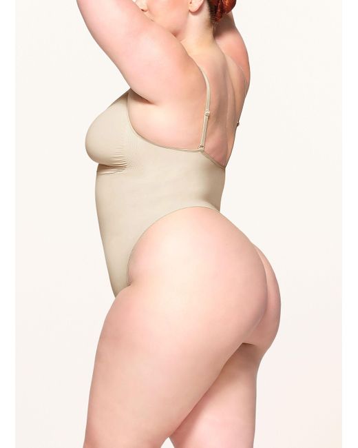 Skims Natural Shape-Body SEAMLESS SCULPT