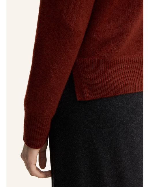Windsor. Red Pullover