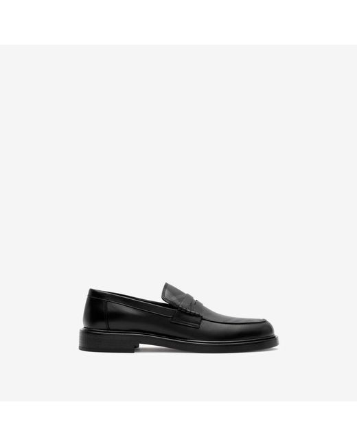 Burberry Black Leather Pembroke Loafers for men