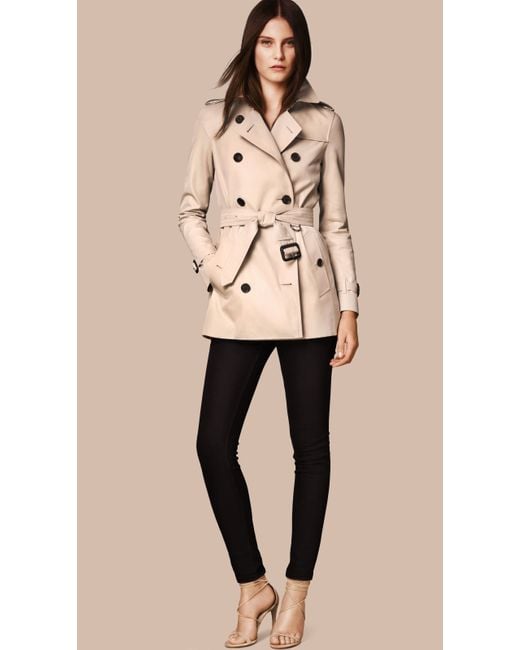 Burberry The Kensington – Short Heritage Trench Coat Stone in Natural | Lyst