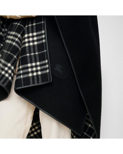 Check Cashmere Cape Burberry en coloris Black