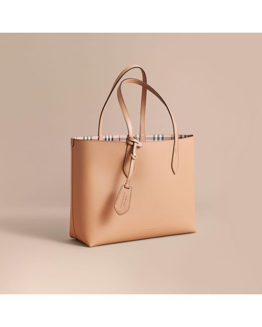 Burberry Natural The Medium Reversible Tote In Haymarket Check And Leather Mid Camel