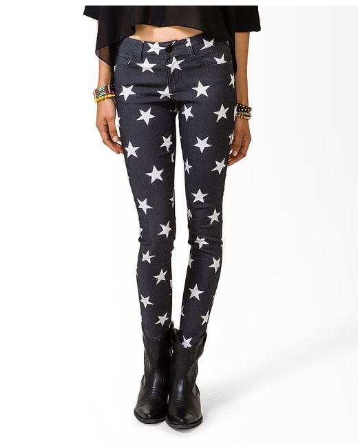 Forever 21 Star Print Skinny Jeans in 