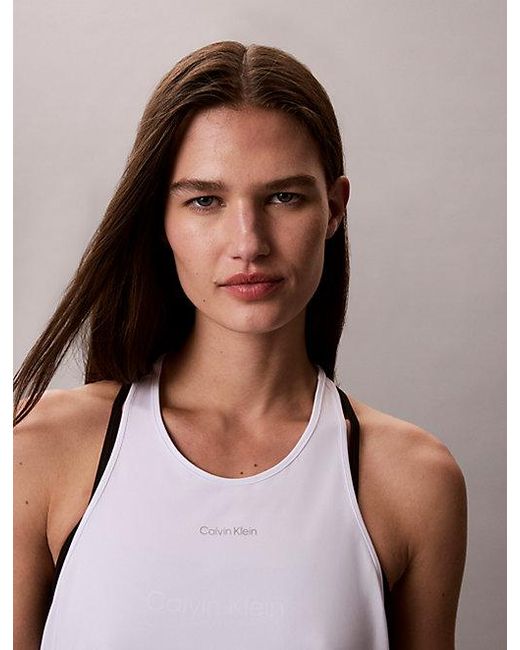 Calvin Klein Tech Tanktop in het Natural