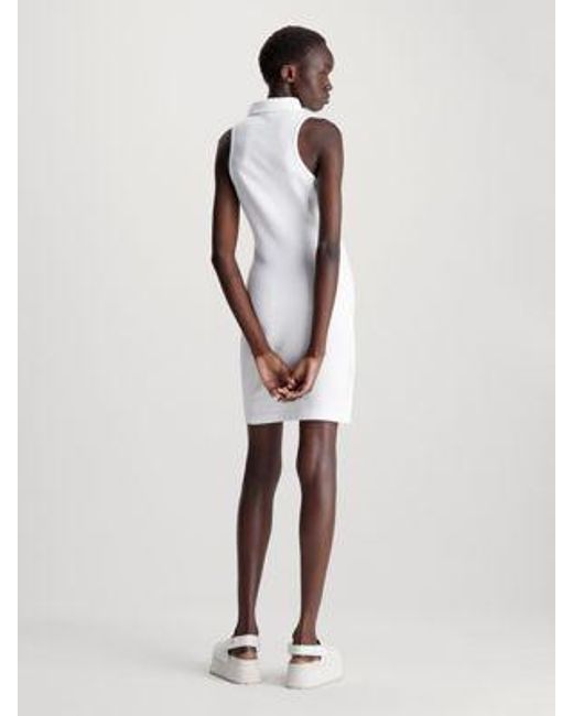 Vestido polo de algodón gofrado slim Calvin Klein de color White