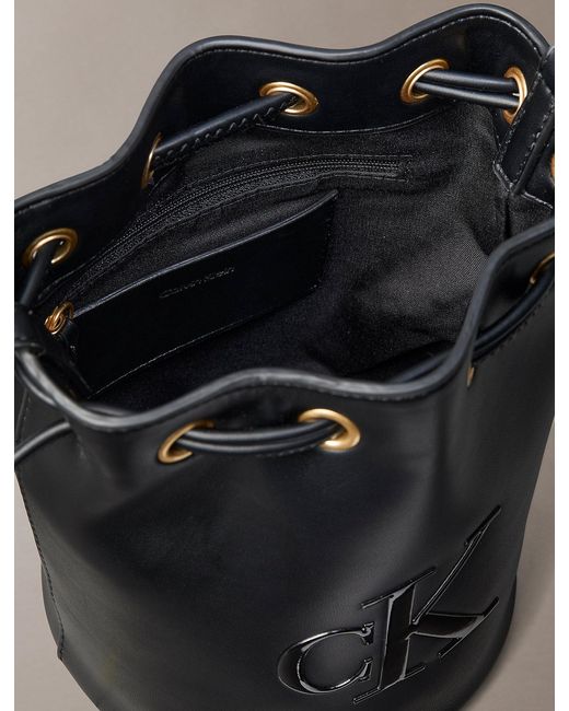 Borsa A Secchiello Piccola Con Monogramma di Calvin Klein in Black