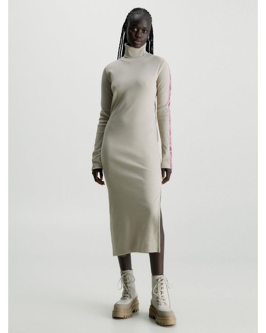 Robe longue slim côtelée Calvin Klein en coloris White