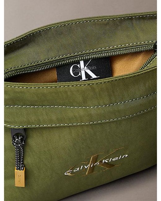Calvin Klein Nylon Flatpack Met Monogram-Logo in het Green voor heren