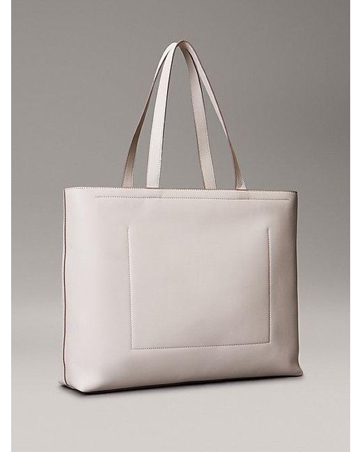 Calvin Klein Smalle Tote Bag in het Gray