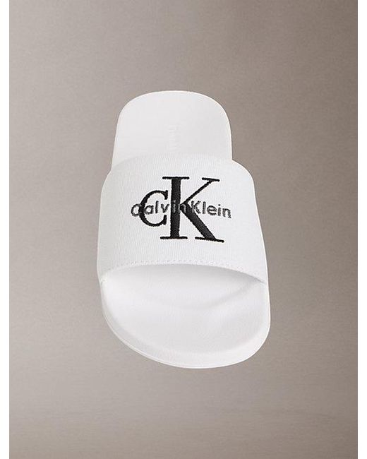 Calvin Klein Canvas Voorgevormde Sliders Met Logo in het Gray
