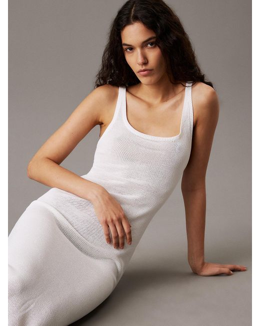 Robe Longue En Maille Douce À Nouer Dans Le Dos Calvin Klein en coloris Gray