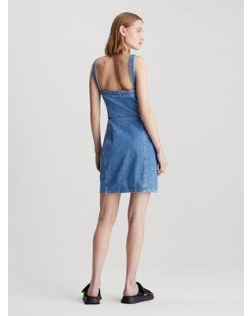 Calvin Klein Blue Ärmelloses Wickelkleid aus Denim
