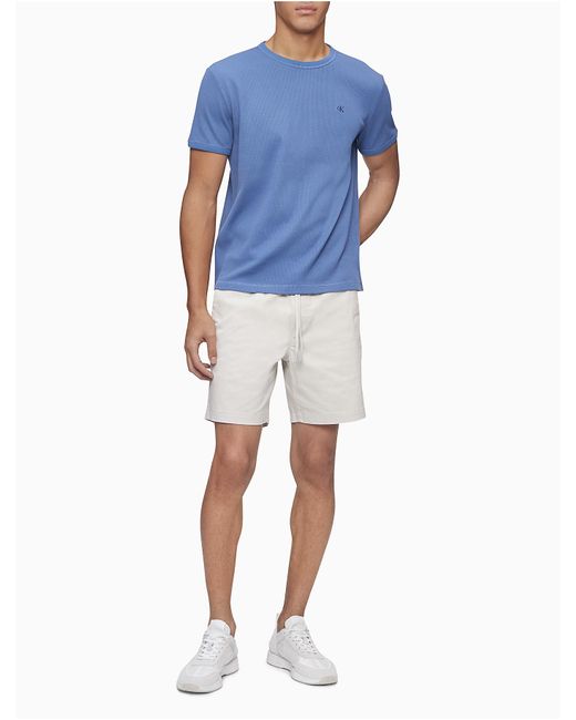 Calvin Klein Multicolor Solid Straight Leg Pull-on 7" Shorts for men