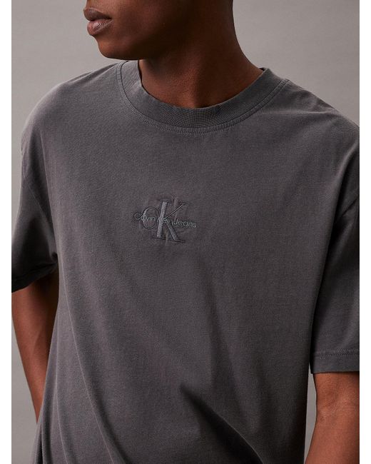 T-shirt relaxed en coton délavé Calvin Klein pour homme en coloris Gray