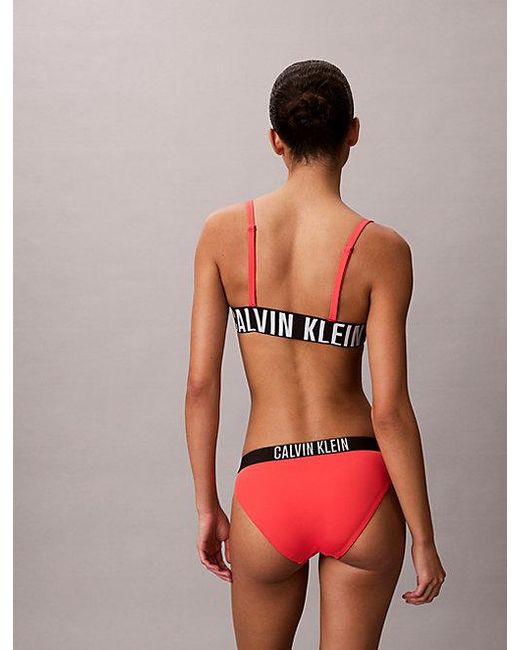 Calvin Klein Balconette Bikinitop in het Red