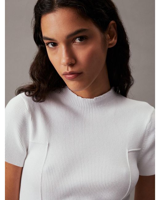 Robe-pull slim en coton côtelé Calvin Klein en coloris White