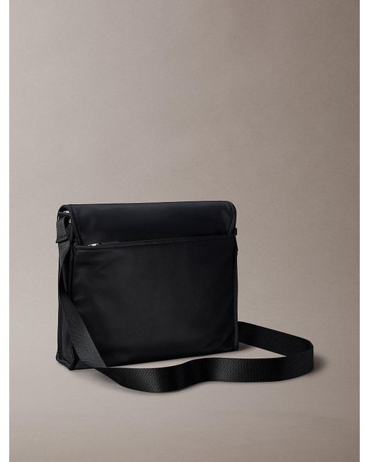 Borsa Messenger di Calvin Klein in Gray da Uomo
