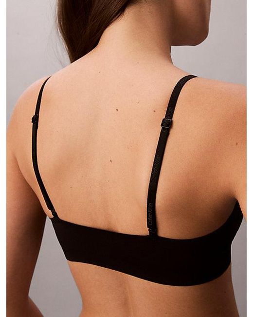 Calvin Klein Licht Gevoerde Bralette in het Gray