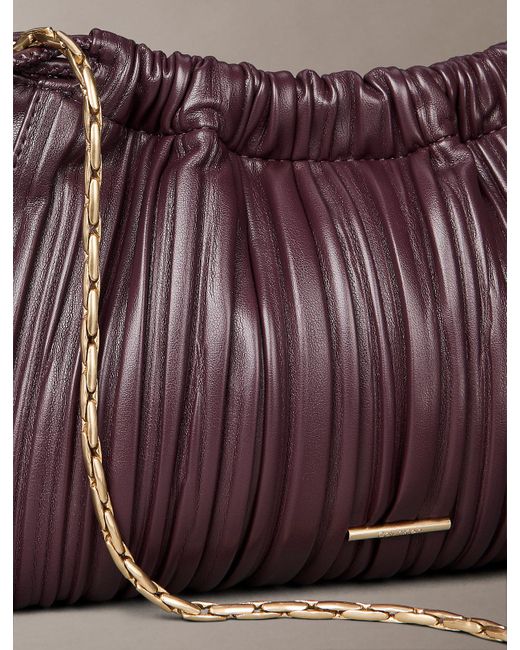 Borsa A Tracolla Plissettata Con Catena E Cordoncino di Calvin Klein in Brown