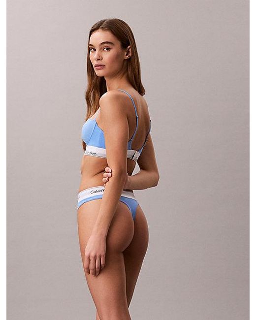 Calvin Klein String in het Gray