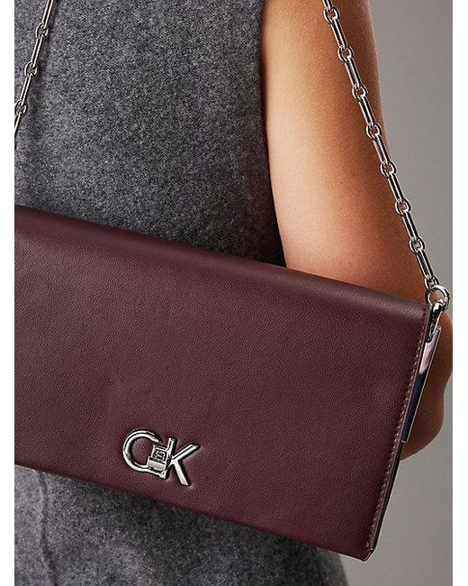 Calvin Klein Crossover Portemonneetas in het Purple
