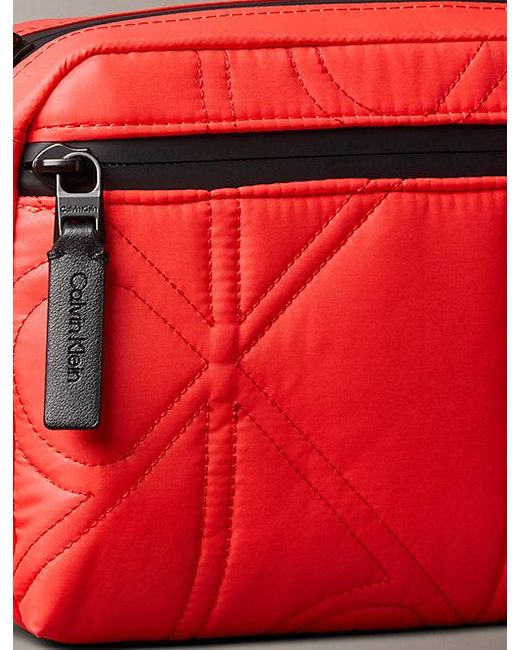 Calvin Klein Gesteppte Camera Bag in Red für Herren