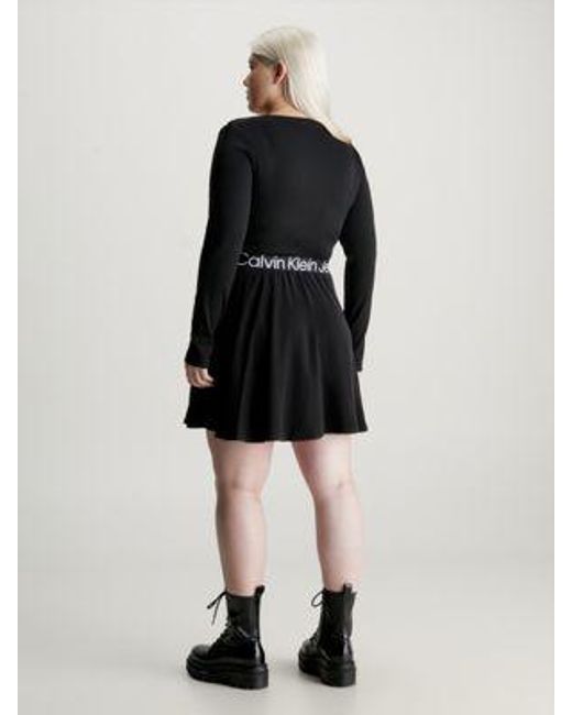 Calvin Klein Black Minikleid mit Logo Tape in großen Größen