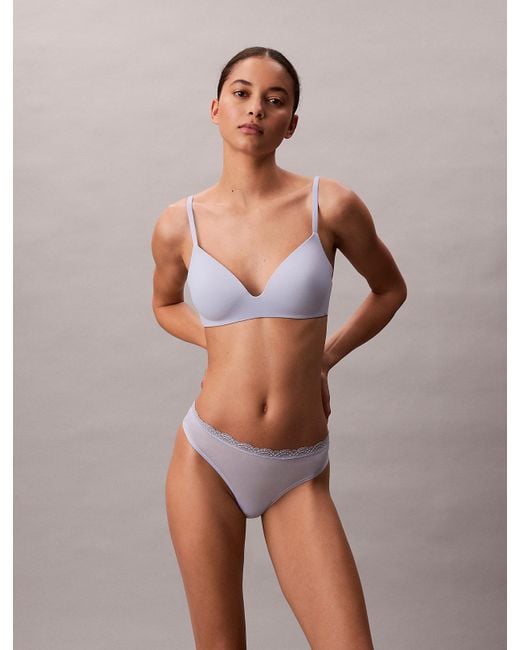 String Taille Basse Calvin Klein en coloris Natural